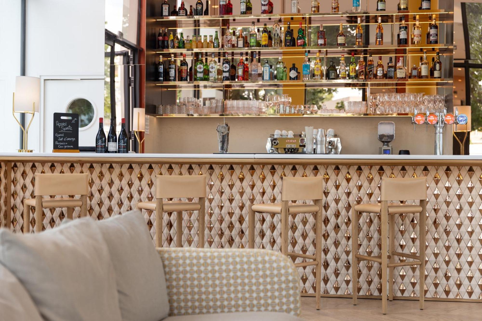 Hotel Kyriad Prestige Paris Asnieres Екстериор снимка